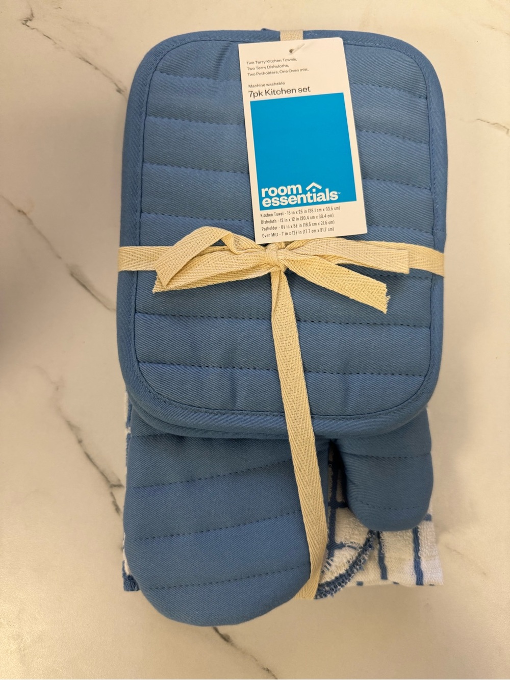 Room Essentials Blue Oven Mitt & Potholder Set with Cream Tie